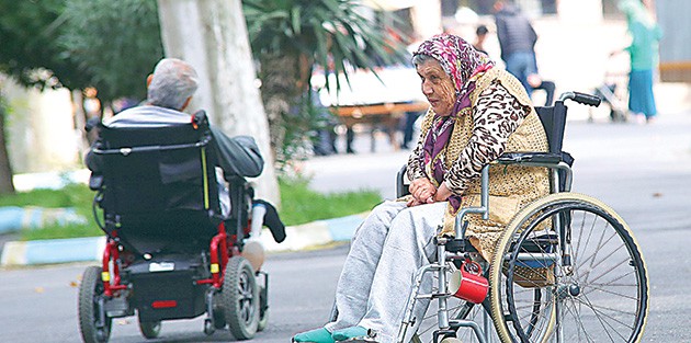 Gözleri yollarda kaldı