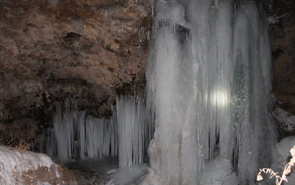 Gözlerinize inanamayacaksınız! Burası aslında bir şelale