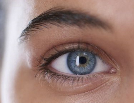 Gözlerinizi güvenle renklendirin 