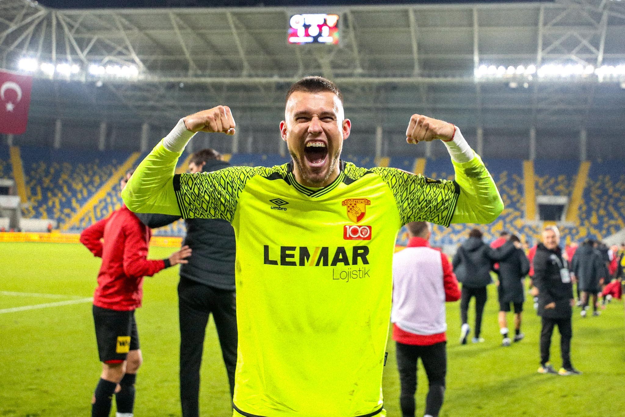 Göztepe kararını verdi: Mateusz Lis kalıyor!