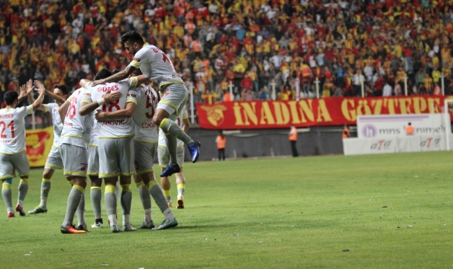 Göztepe, liderlik koltuğunu kaptı! 3-0