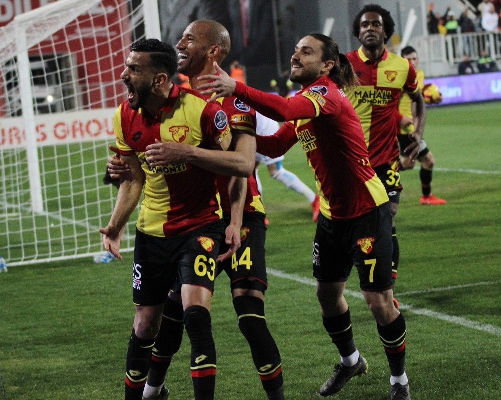 Göztepe tarihi maça odaklandı 