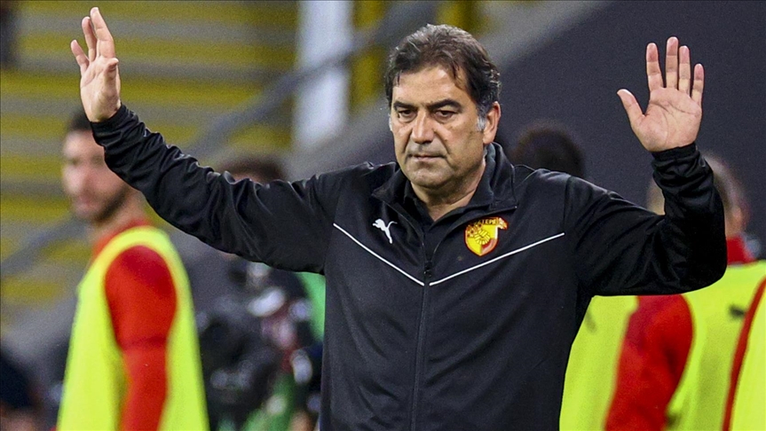 Göztepe Teknik Direktörü Ünal Karaman: Ahlaklı, şerefli mücadele için oyuncularımı alınlarından öpüyorum