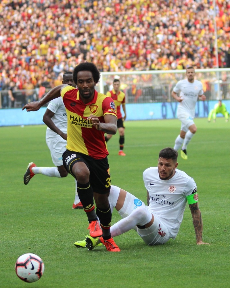 Göztepe’de kadro değişiyor 