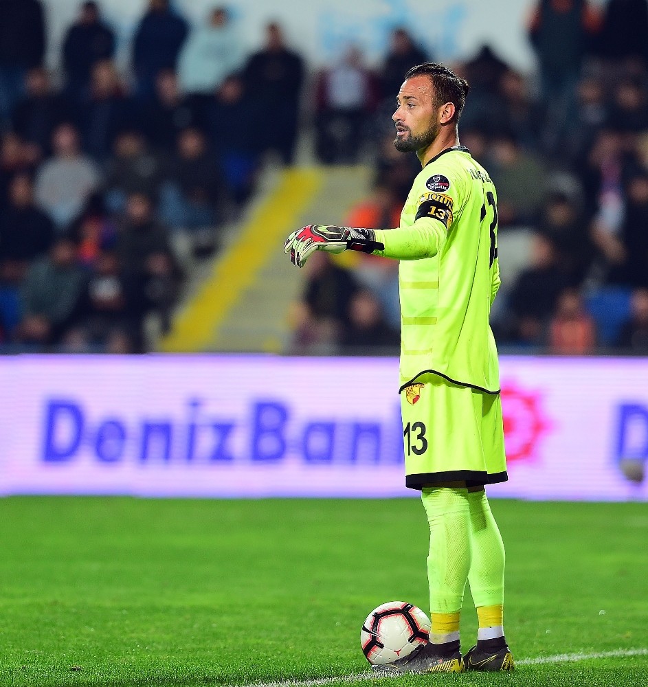 Göztepe’de yerliler atacak, yabancılar savunacak 