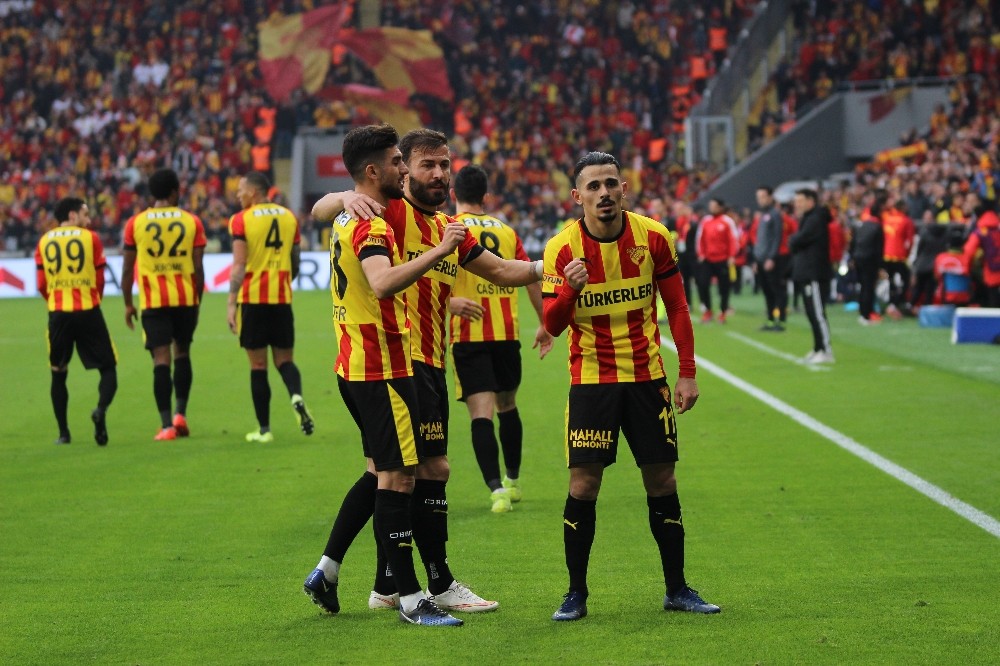 Göztepe’yi kanat oyuncuları uçuruyor 