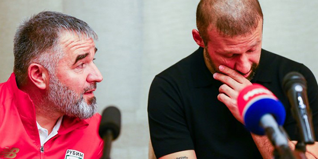 Gözyaşları içinde açıkladı! Futbolu bırakıyor