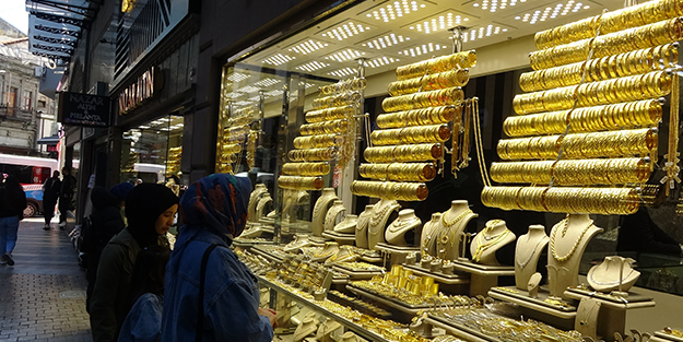 Gram altın için tüm ezberleri bozan tahmin! 1100 lira birden olacak