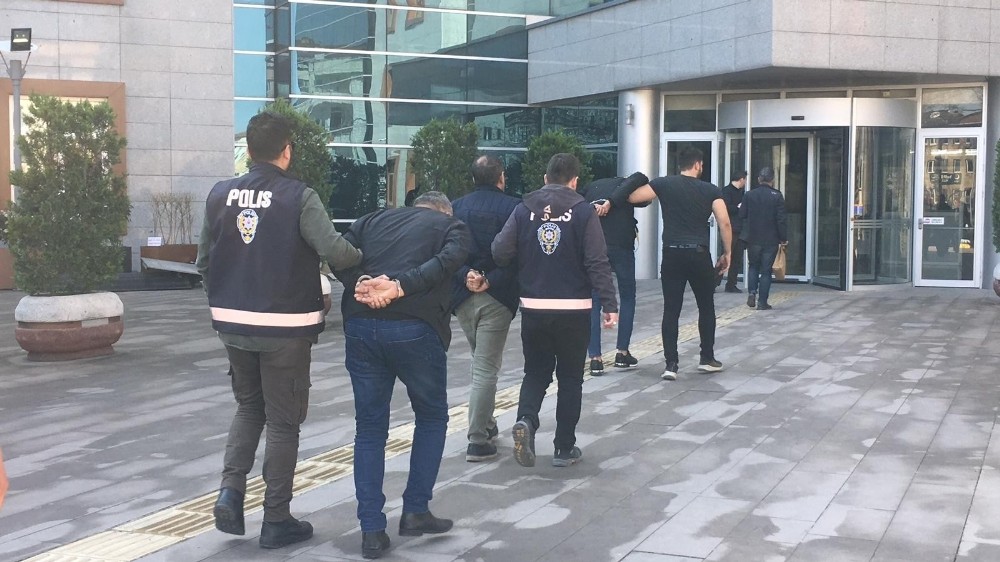 Gramları düşük altınları bozdurmaya kalktılar 
