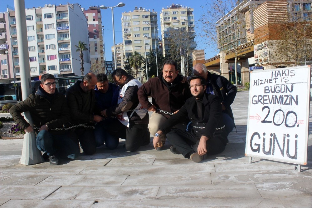 Grevin 200’üncü gününde birbirlerini zincirle bağladılar 