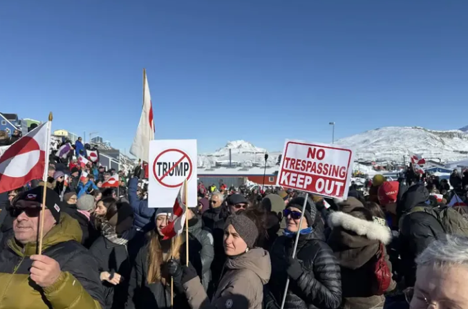 Grönland'da halk ayaklandı! Trump'a öfke büyüyor