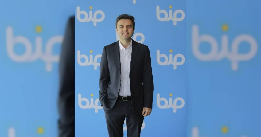 Grup görüntülü görüşmelerde desteklenen kişi sayısını 15'e çıkardı