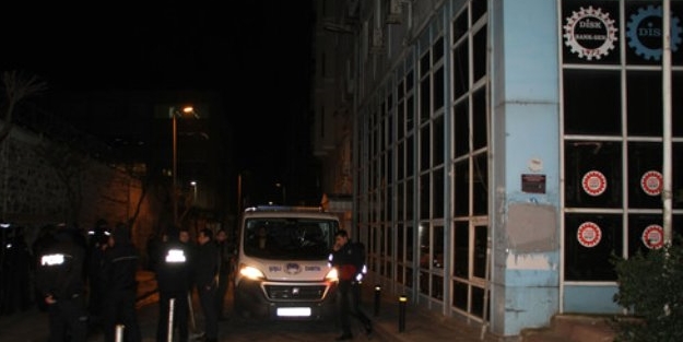 Grup Yorum üyeleri gözaltına alındı