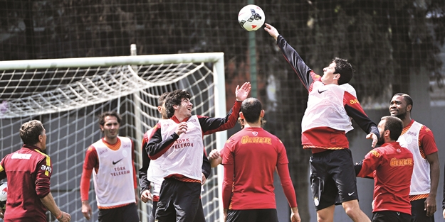 Aslan Avrupa için sahada