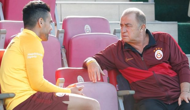 G.Saray'da dikkat çeken kare! Terim ve Falcao...