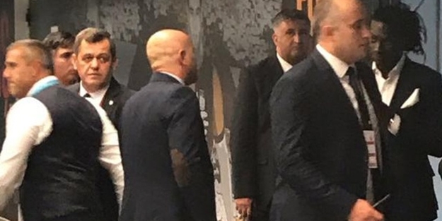 G.Saraylı iki oyuncu F.Bahçe soyunma odasına gitti