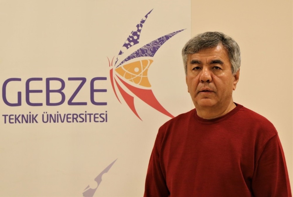 GTÜ’lü profesör Covid-19 tedavisine umut olacak karışım geliştirdi 