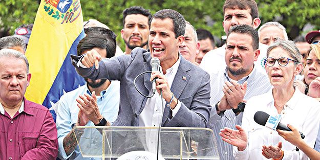 Guaido: Gel Maduro’yu birlikte devirelim
