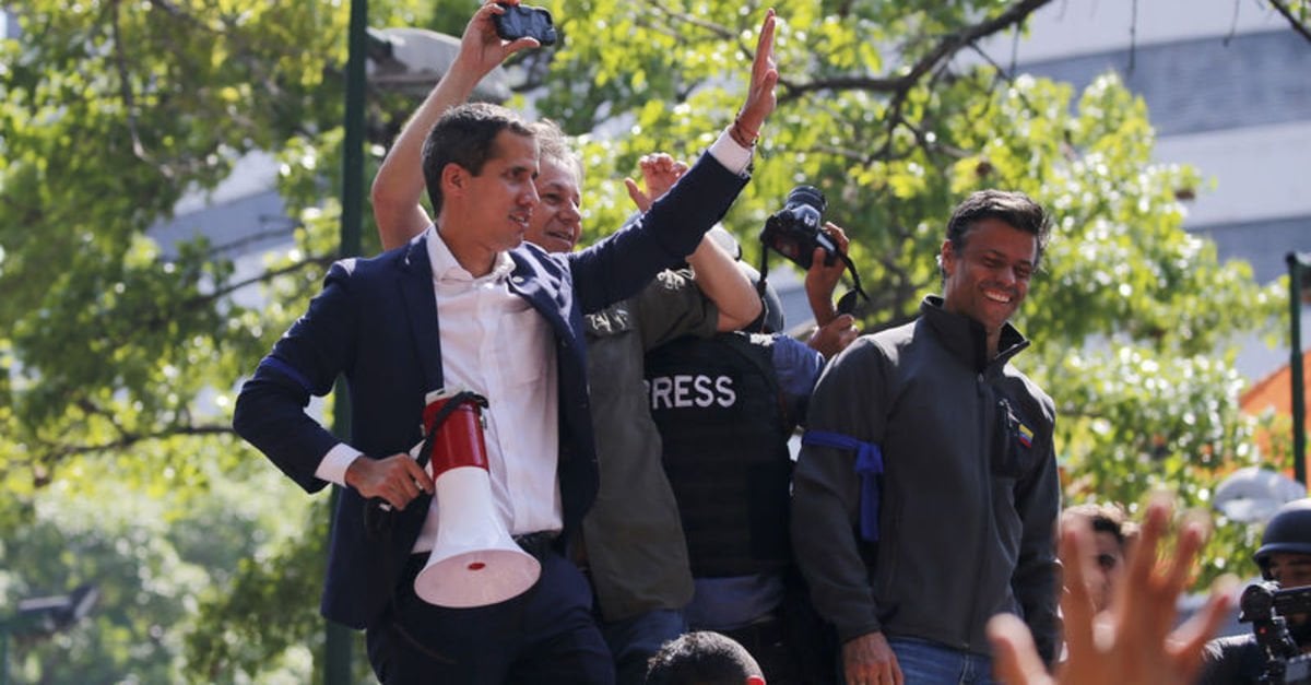 Guaido Venezuelalı muhalifleri yine sokağa çağırdı