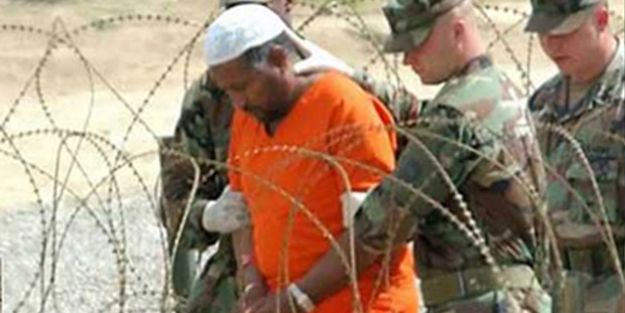 ‘Guantanamo kapatılsın’