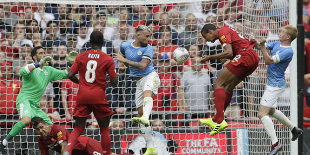 Guardiola kupaya doymuyor! Süper Kupa İngiltere Süper Manchester City'nin