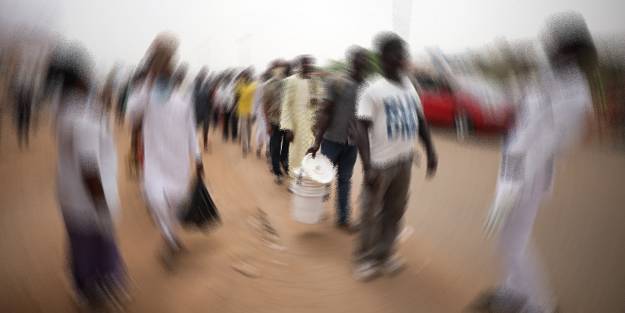 Gübre atılan yemekten yiyen 24 kişi öldü