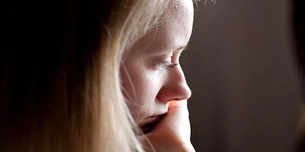 'Güçlü Kadın' Aldatmacası! 'Güçlü' Kadınlar Neden Mutlu Değil?