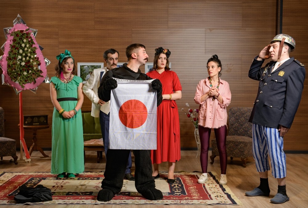 Gugulumdakiler ’Gergin Aile’ ile perdeleri açıyor 