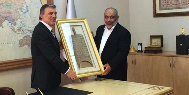 Gül kurban bağışını İHH'ya yaptı