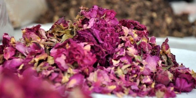 Gül yağının fiyatı dudak uçuklatıyor!