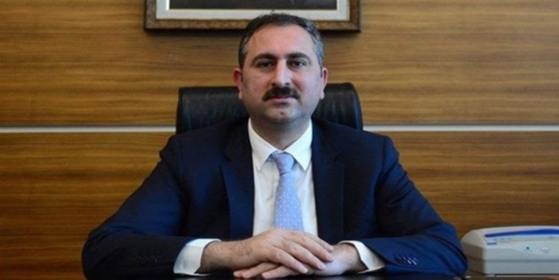 Gül: Yeni Anayasa mutlaka yapılacak