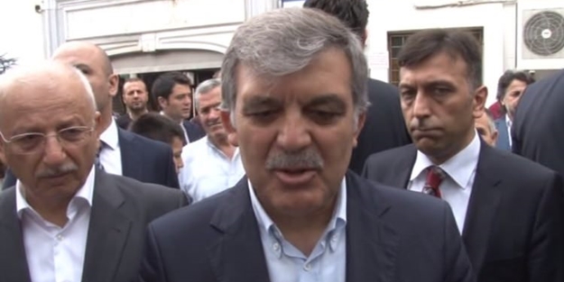 Abdullah Gül bayram namazı çıkışı mesaj verdi