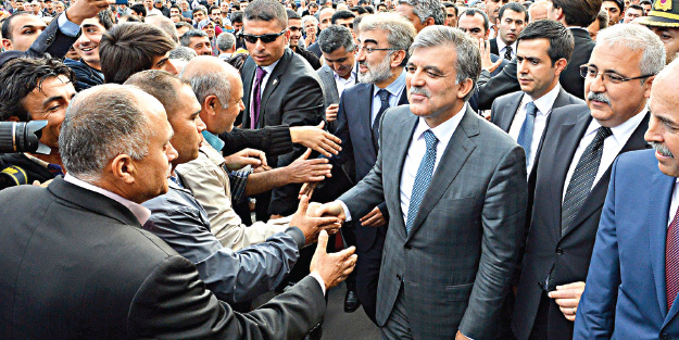 Gül’e İzmir’de yoğun ilgi