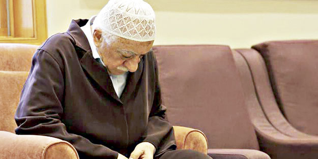 Gülen zırdeli çıktı