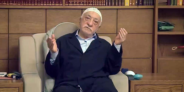 Gülen'den müritlerine yeni talimat: Ulu orta dolaşmayın çünkü...