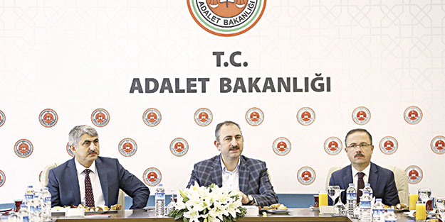 Gülen’in iadesi için engel yok
