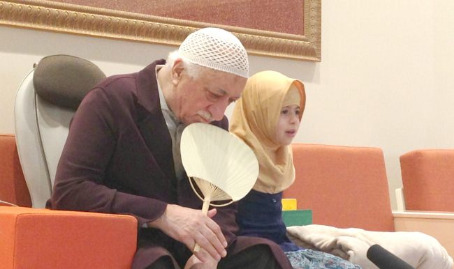 Gülen'in namazı bıraktırdığı ve PKK itirafı!