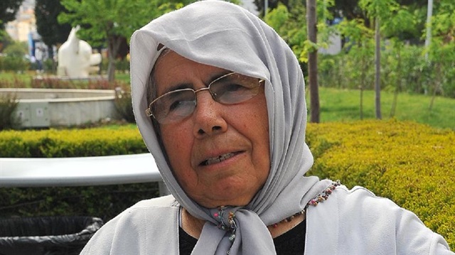 Gülerken bile acı çekiyordu