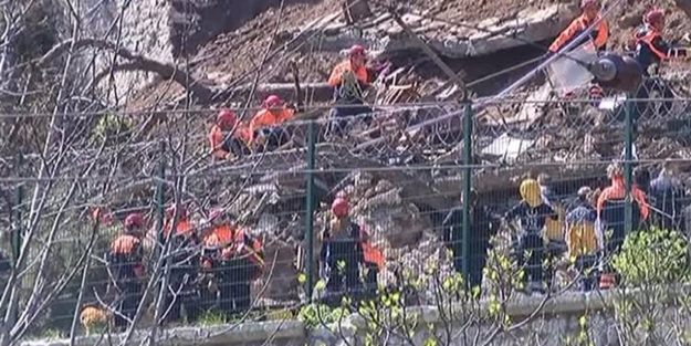 Gülhane Parkı'nda duvar çöktü! Altında kalanlar var