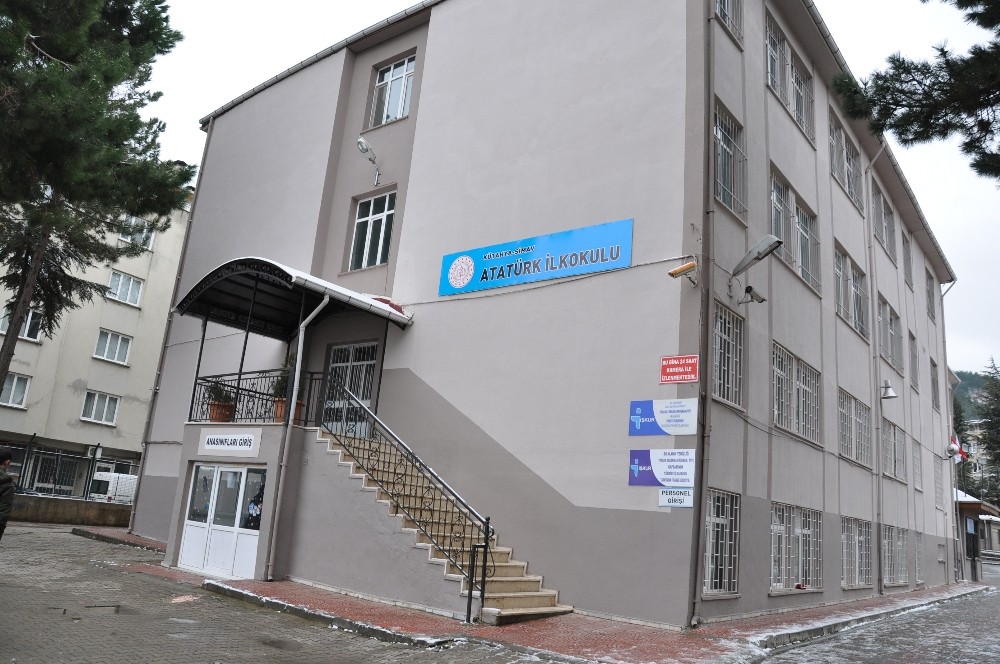 Gülizar Eren İlkokulu’nun adı değişti 