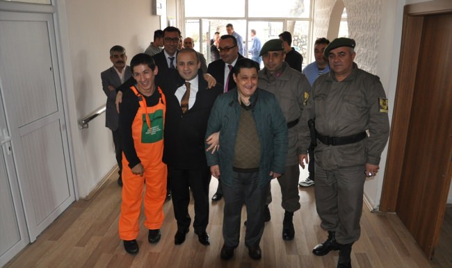 Gülşehir'de protokol mensupları engellilerle buluştu