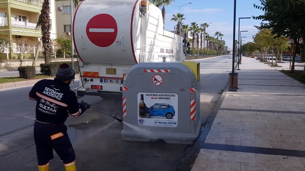 Gültak: “Ekiplerimiz, günde 350-400 ton çöp topluyor” 