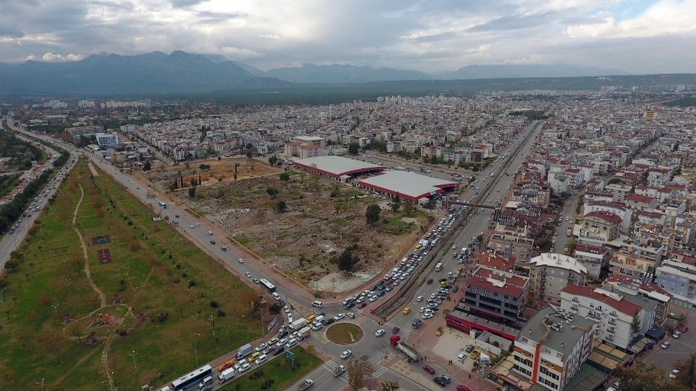 Gülveren’de hak sahiplerine 320 daire inşa edilecek 