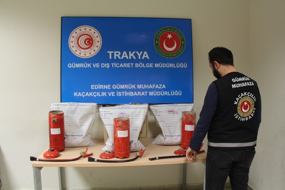 Gümrüklerde uyuşturucuya geçit yok 