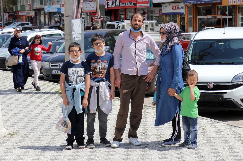 Gümüşhane sokakları 39 gün sonra çocuk sesleriyle şenlendi 