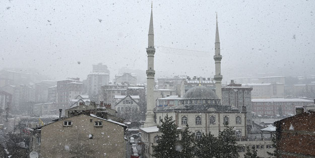 Gümüşhane'de kar başladı