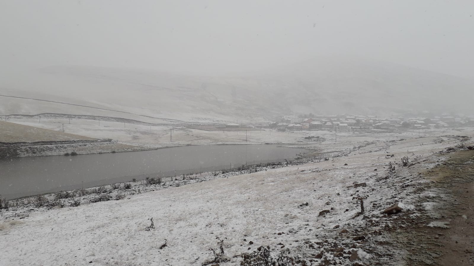 Gümüşhane’de mevsimin ilk karı düştü