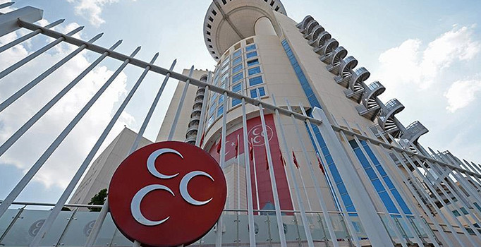 Günal'dan 'kurultay' yorumu: Hukuksuz, gayrimeşru, artniyetli
