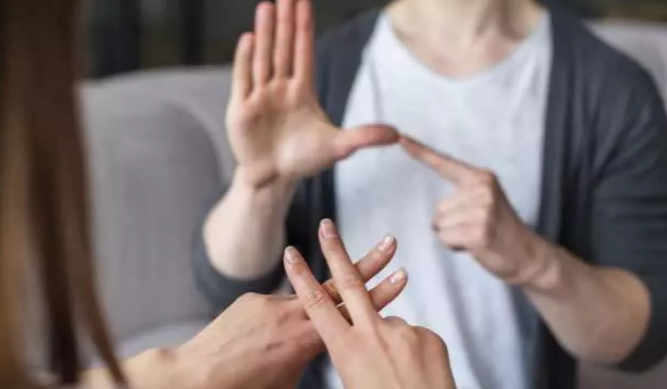 Güncel Türk İşaret Dili Sözlüğü’ne 150 ülkeden 4 milyondan fazla erişim