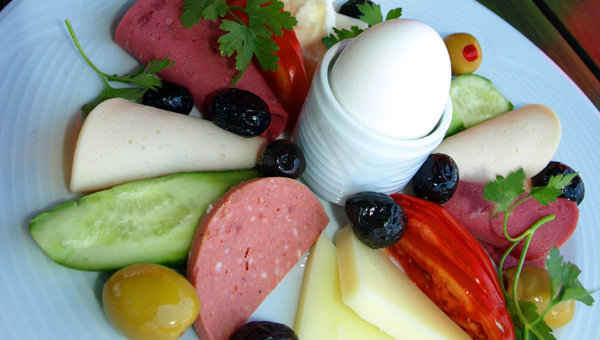 Günde 100 kalori azaltarak zayıflamak mümkün!